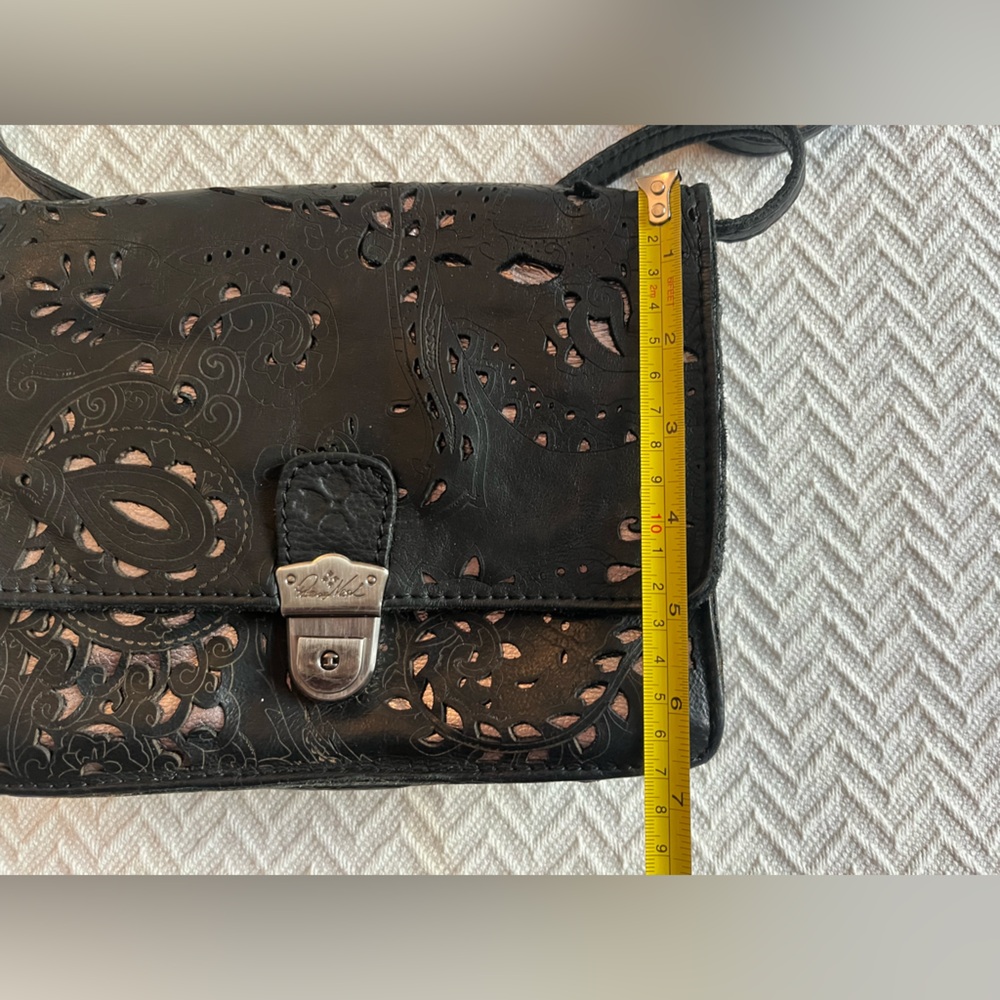 Patricia Nash Lanza Crossbody - Picture 4 of 17